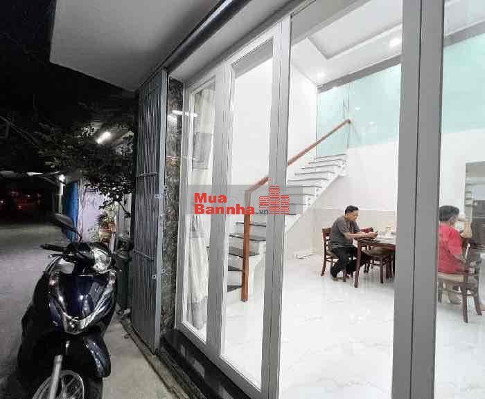 Nhà HẺM XE HƠI ,1 TRỆT 1 LÂU,2PN,2WC,BTCT