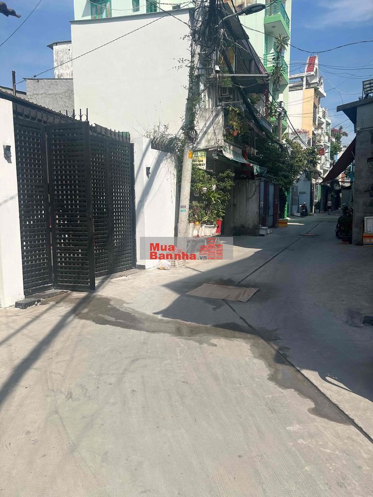 Nhà HXH 88m2 nở hậu gần mặt đường, khu Lạc Long Quân, Trần Văn Quang