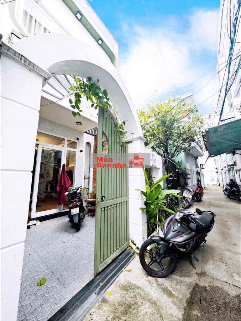 Nhà đẹp 2 tầng 2 mê kiên cố 3PN kiệt 3,5m