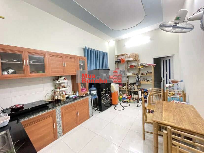 CHỦ CẦN BÁN GẤP NHÀ 2 TẦNG LÔ GÓC 2 MẶT TIỀN. Hẻm xe hơi, DT 69 m2.