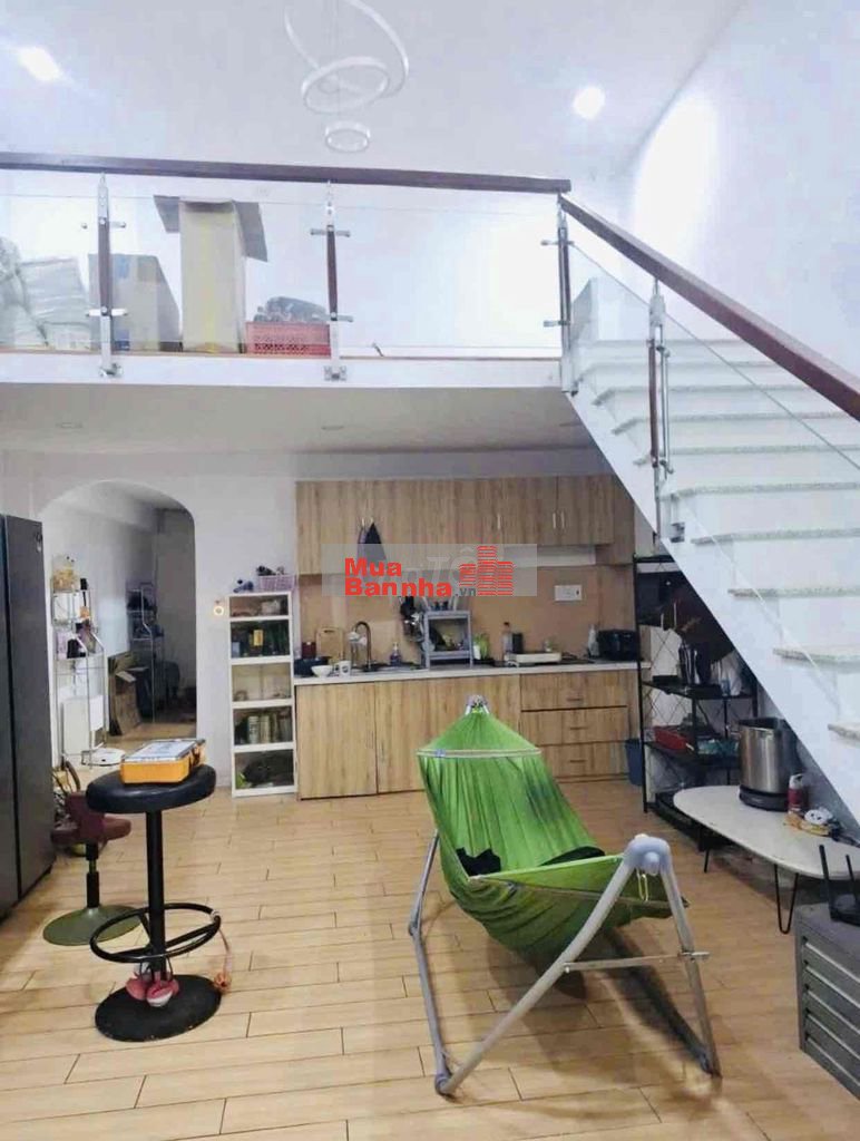 nhà lầu ngay gần chợ hiệp bình. giá tốt. sát phạm văn đồng-hiệp bình