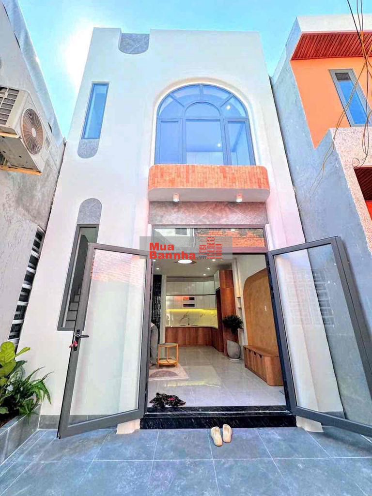 Nhà trệt lầu xây mới hẻm 52 Hùng Vương - Kế siêu thị Vincom