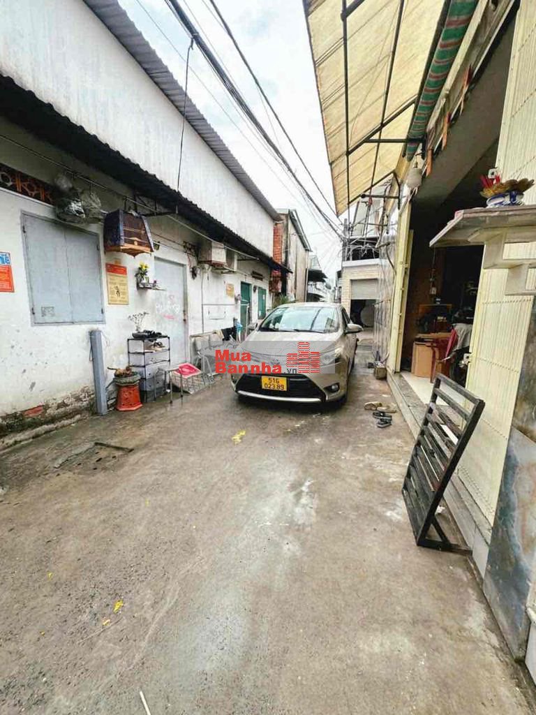 Nhà lô góc Hiệp Bình Phước – hẻm xe hơi, ngang 6.6m, 70m² – giá 4 tỷ.