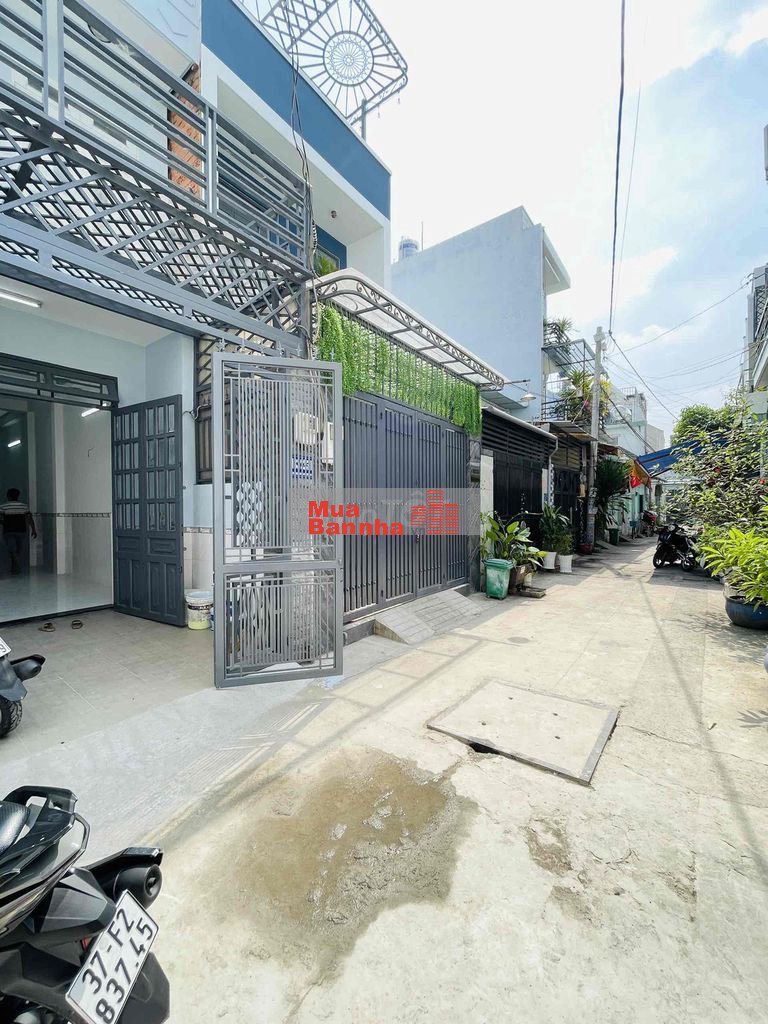 NHÀ ĐẸP ĐÚC KIÊN CỐ, HẺM XE HƠI,DỌN VÀO Ở LUÔN,NGAY TRUNG TÂM QUẬN