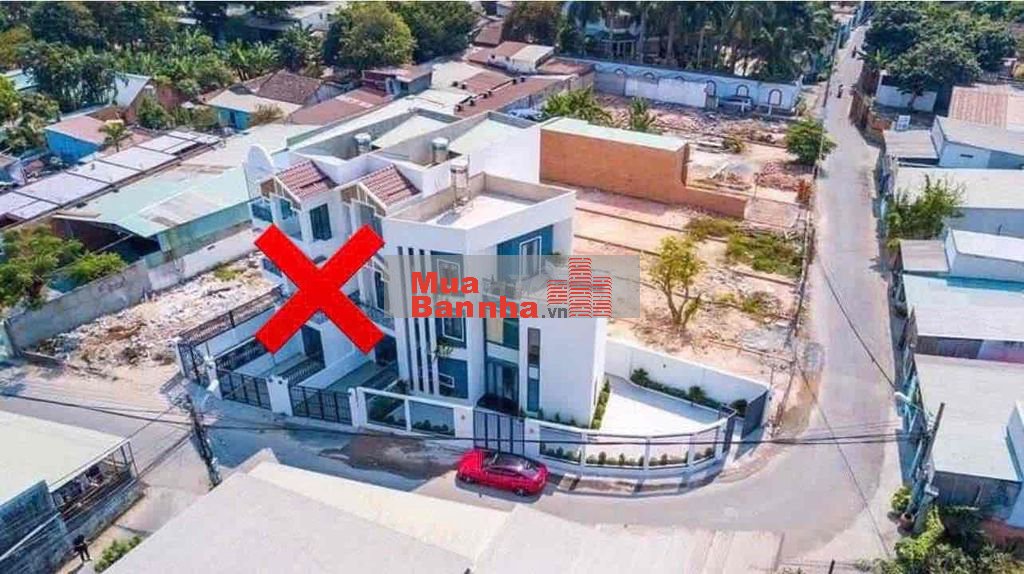 Bán nhà vị trí đẹp hiếm bán 3 tầng 165m2 giá 5.7tỷ tl. đường nhựa thôn