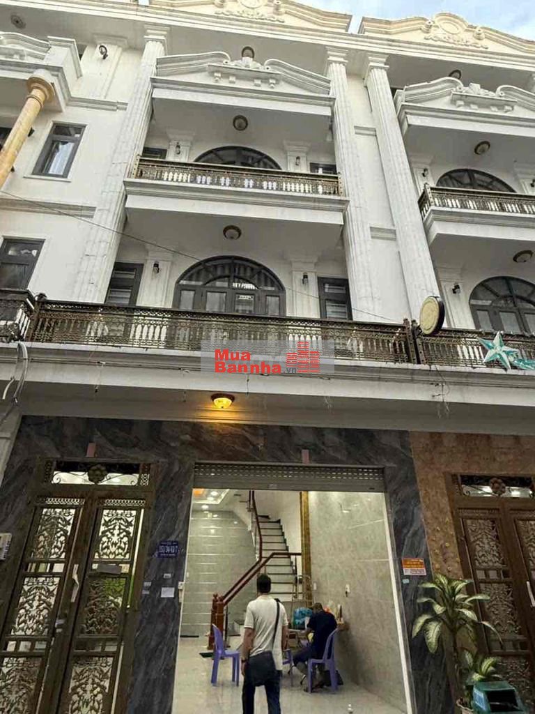 Khu Nhà Lầu Đồng Bộ 4 Lầu Gần Chợ Bình Thành Giá Cực Tốt