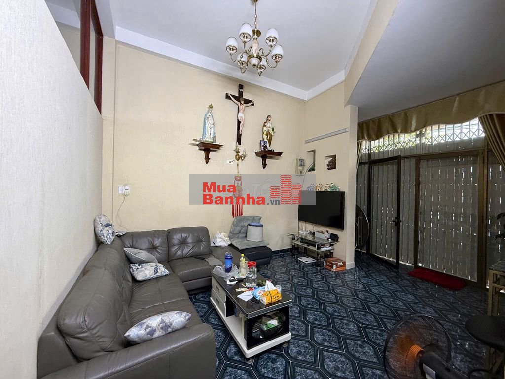 Bán nhà hẻm 4m(XH) Lạc Long Quân, P.5, Q.11 giá 8,1 tỷ