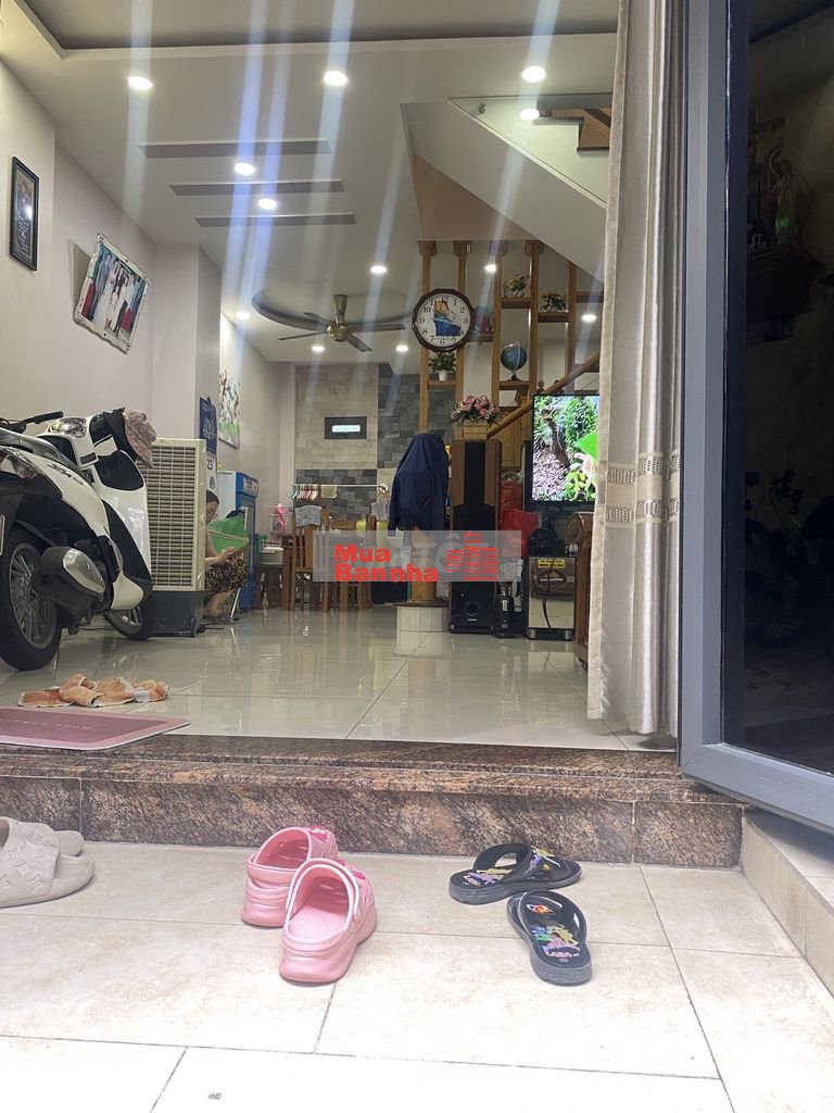 Bán nhà 3 tầng sân thượng, hẻm ô tô, 53m2, giá chỉ 6.8 tỷ