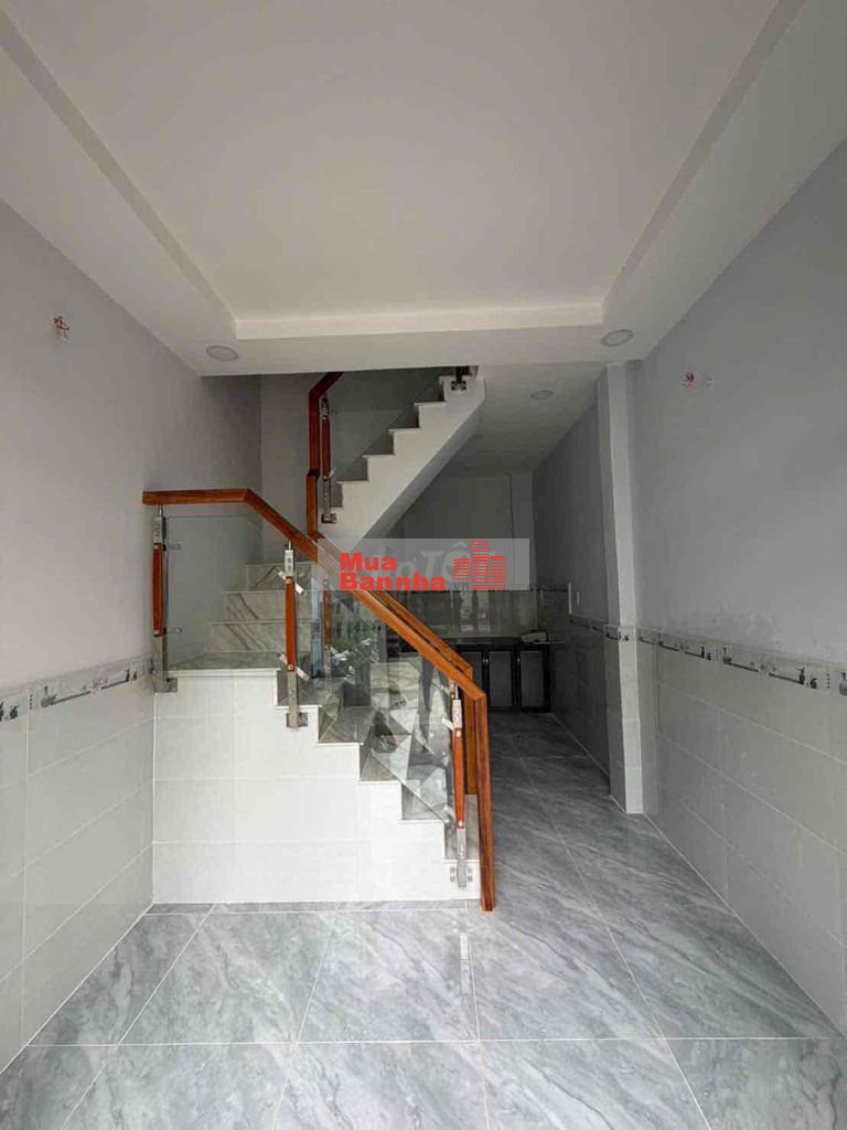ban nhà hem xe hơi 192 bùi văn ba dtsd:38m2 mới xây
