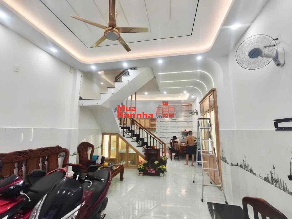 👉👉Nhà Đúc 3 Tầng, Cạnh Hương Lộ 3 Aeon, Đường Xe Hơi Thông, DT: 4,8x12