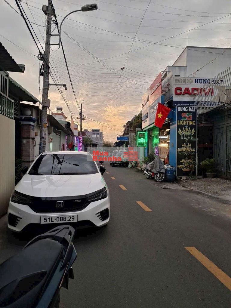 BÁN NHÀ 2 TẦNG 70M² _ MT KINH DOANH - ĐƯỜNG 138 –TÂN PHÚ NHỈNH 8TY
.