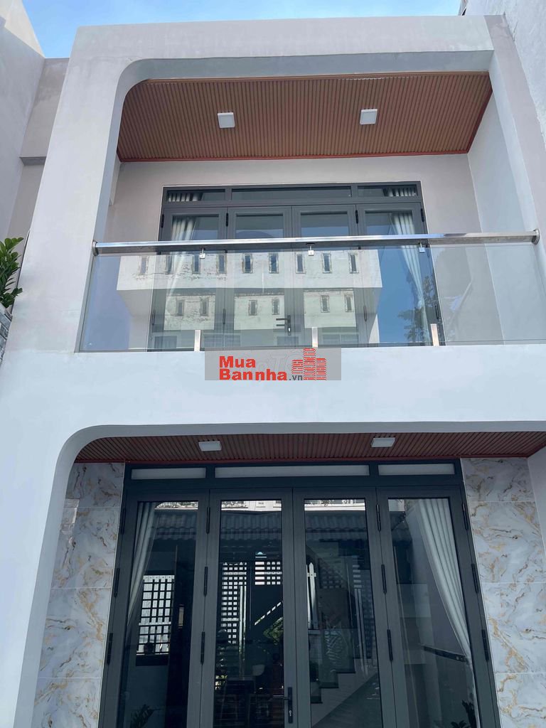 Bán Nhà 2 lầu dt: 5 x 20 cách chợ Tăng Nhơn Phú B Quận 9 chỉ 200m