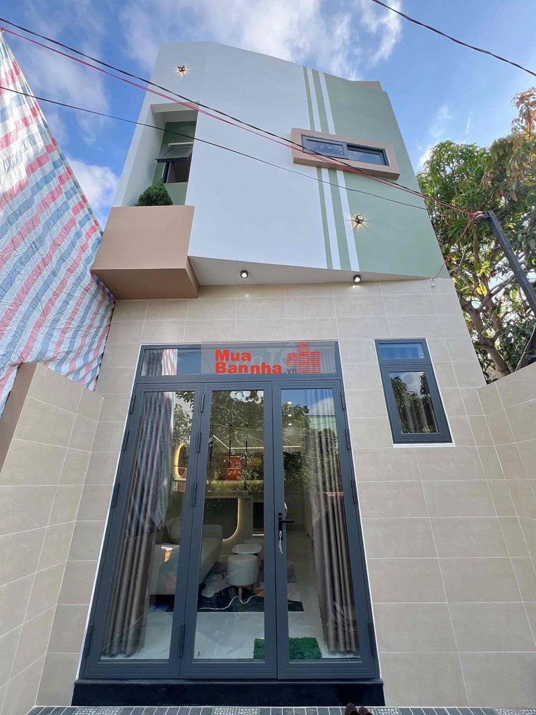 Nhà lầu xây mới Full nội thất - Hẻm 49 Trần Hoàng Na