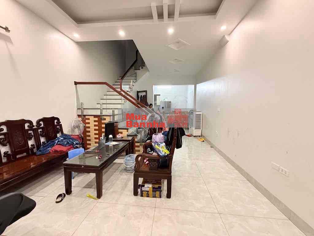 bán nhà Nguyễn Văn cừ - Ngọc lâm lên cầu chương dương rất gần