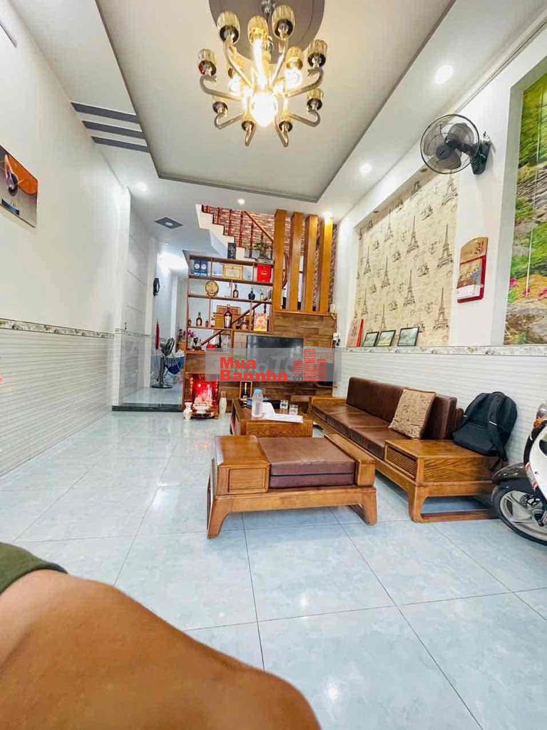 chủ bán nhà trệt lầu cách siêu thị bigc tầm 600 m