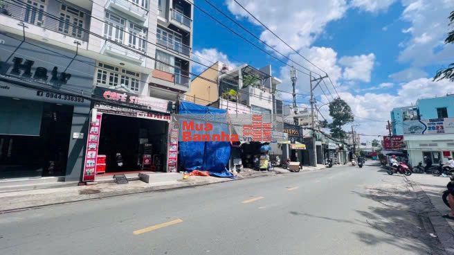 Bán biệt thự dt đất: 349m2 mặt tiền đường Chương Dương, Q. Thủ Đức,