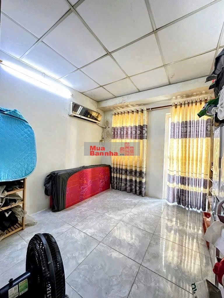 BÁN NHÀ 2,XX TỶ - SHR - 3 TẦNG - HẺM HƠN 4M - TÂN HÒA ĐÔNG - BÌNH TÂN