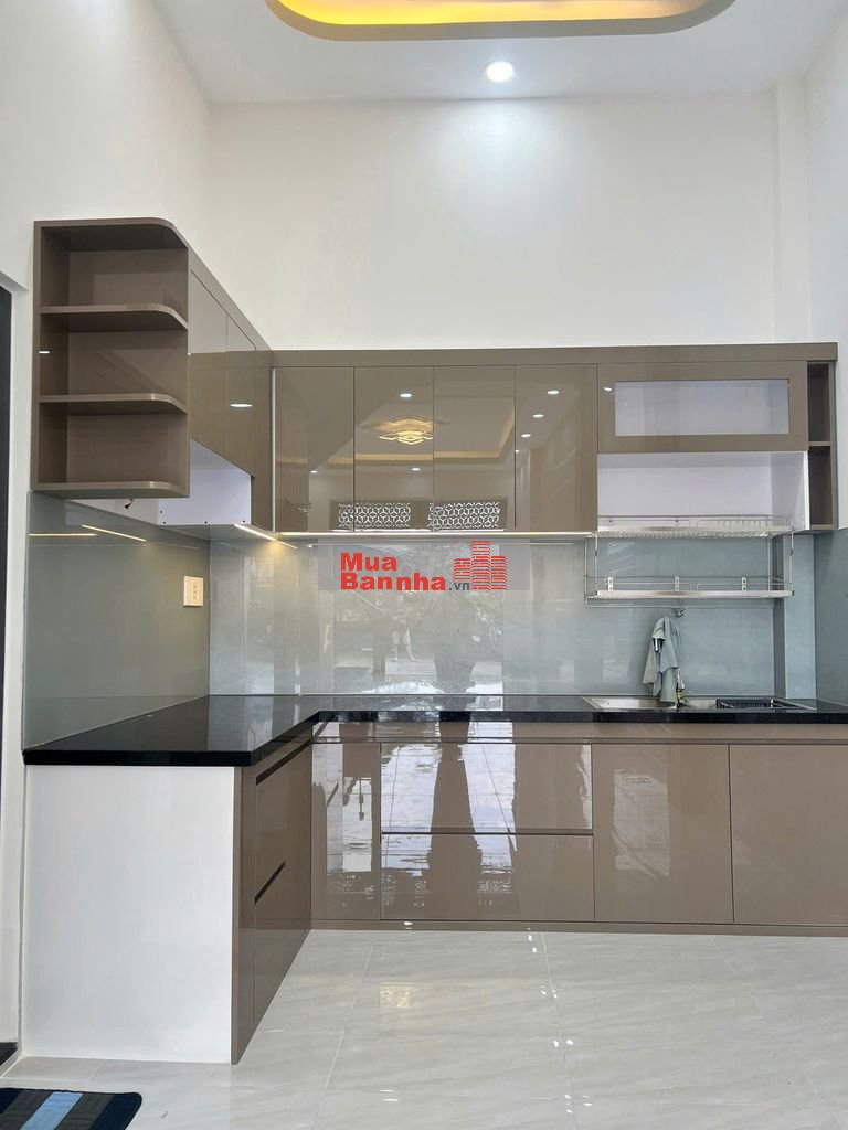 Nhà Bình Tân,sát eaon Tân Phú, nhà mới nội thất full, xe hơi vi vu