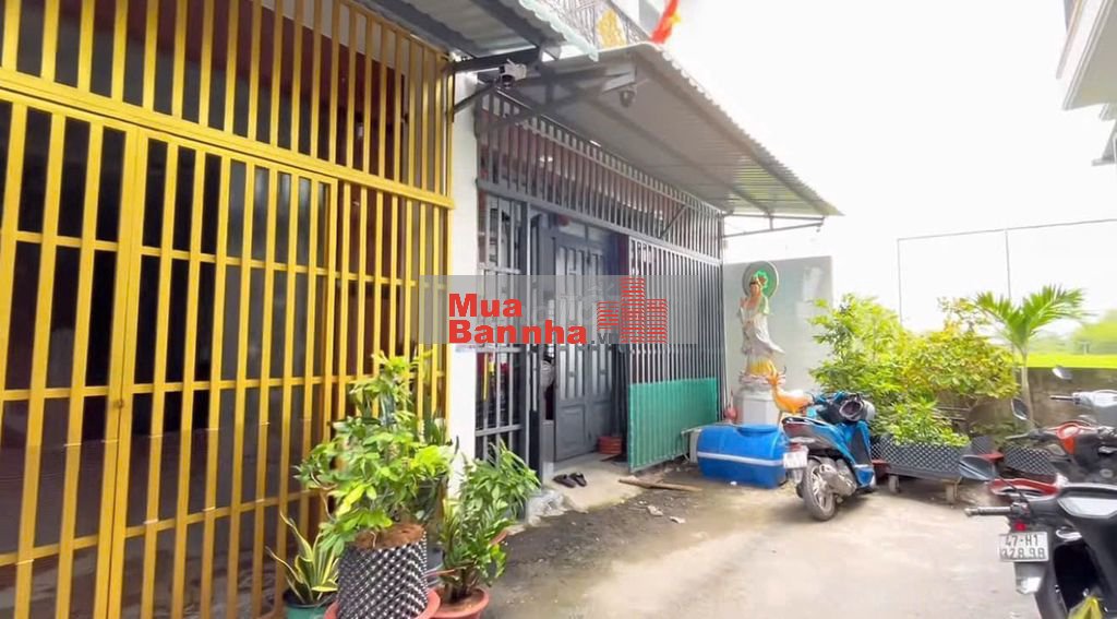 Bán Nhà Chính Chủ SHR Hẽm Xe Hơi - Cần Đước - Long An