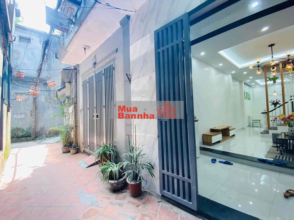 chính chủ cần vốn xoay sở cần bán gấp nhà sát Chợ Bình Chánh