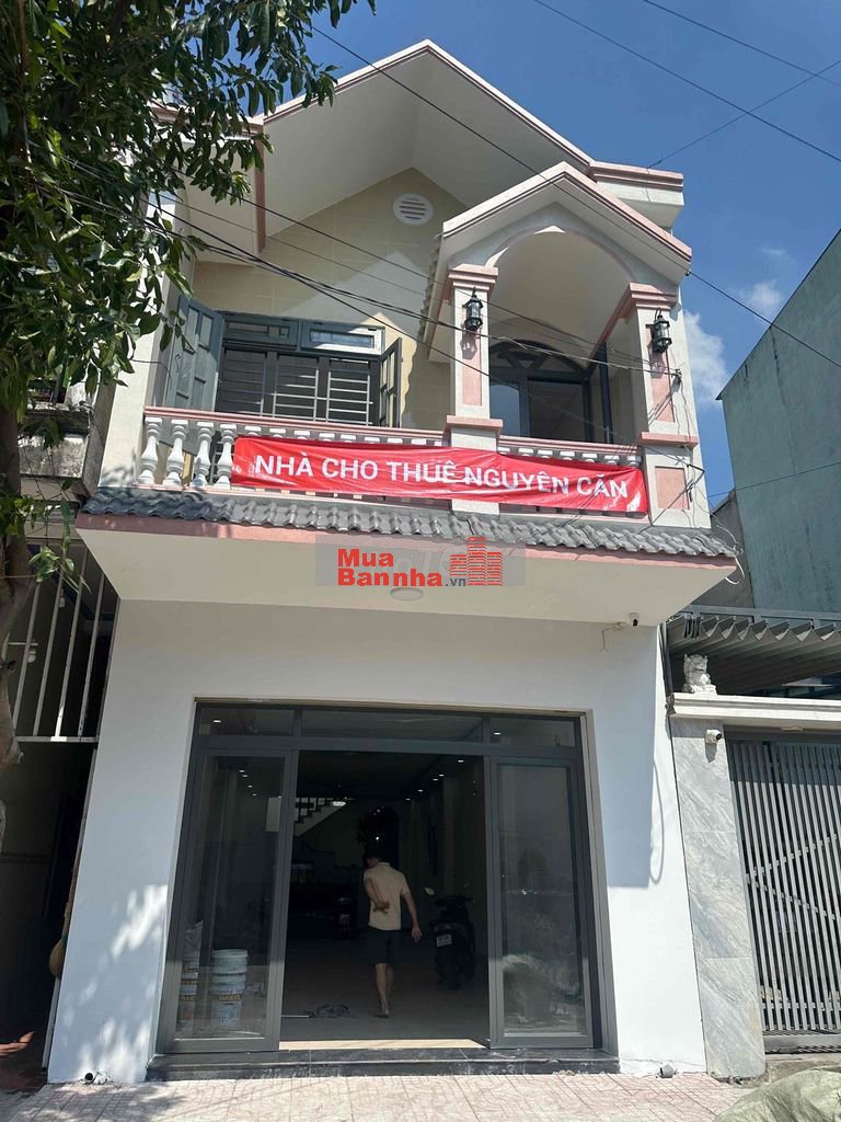 cần bán căn nhà 1 trệt 1 lầu dt 150m2 full thổ cư kdc vietsing