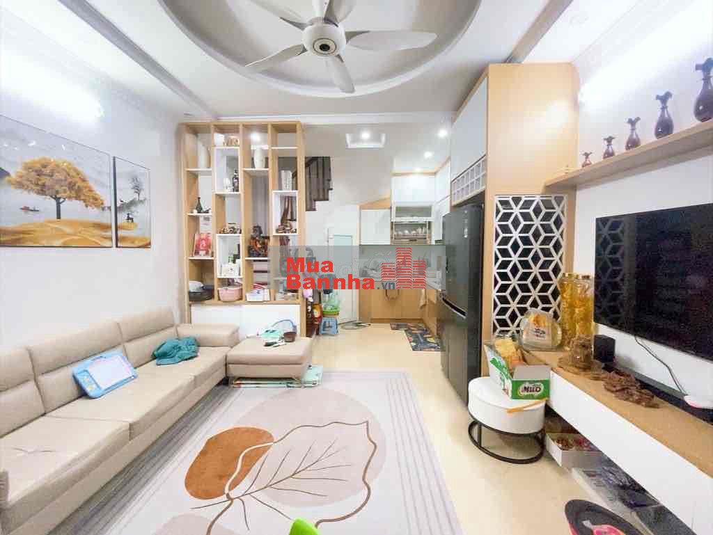 Bán nhà phố VIP Lương Khánh Thiện, 36mx6T, MT 4.8m, sổ đỏ vuông đẹp
