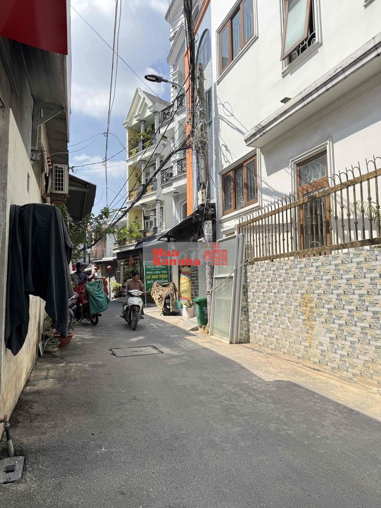 NHÀ XE HƠI ĐỖ CỰA GẦN QUANG TRUNG, P12, GV 51 m2, 2 Tấm, 3PN ,100tr/m2