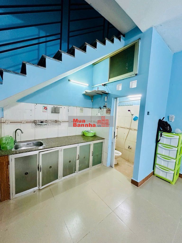 HIẾM RỘNG-NGUYỄN VĂN KHỐI-2 TẦNG-2 TỶ99