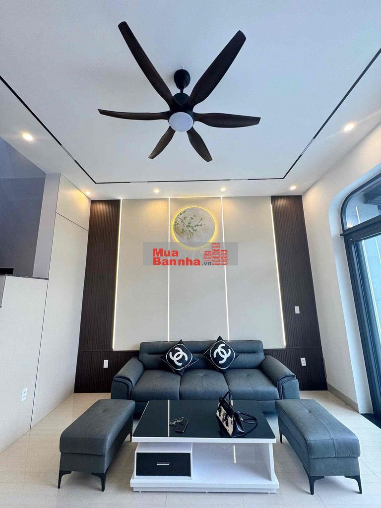 NHÀ 3 TẦNG ĐƯỜNG 10m5 VĂN TIẾN DŨNG, Hoà Xuân, Đà Nẵng, trục đường buô