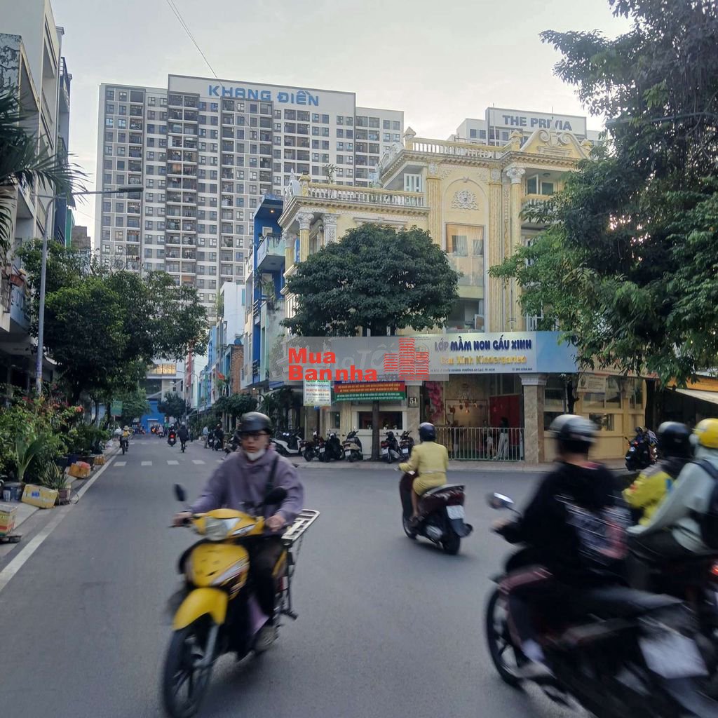 9 tỷ 390 thương lượng, nhà mặt tiền kinh doanh 4 tầng, dt: 4 × 15