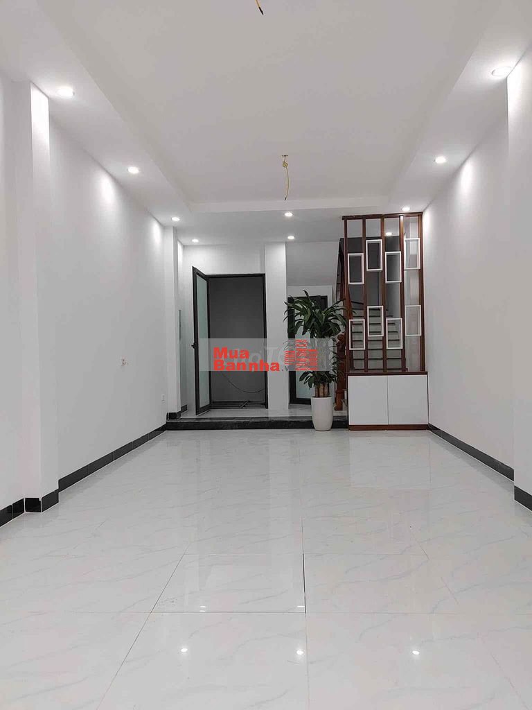 Sau nhà mặt phố Tam Trinh nhà đẹp 2 thoáng sổ đỏ CC 5PN 45mx5T giá nhỉ