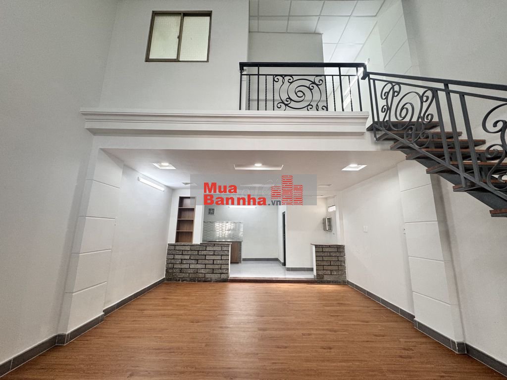 Nhà 2 tầng hẻm 3 gác đường số 4 P.Trường Thọ sát Ga Metro Bình Thái