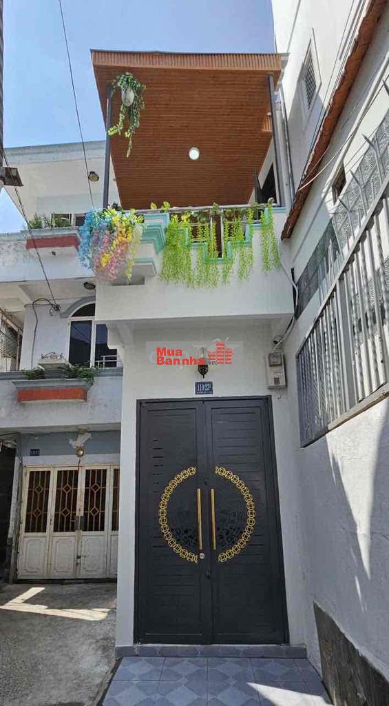 Nhà Bán DT 3m50x8m25. 1 lầu 2 phòng ngủ.2 wc .P3 Q8