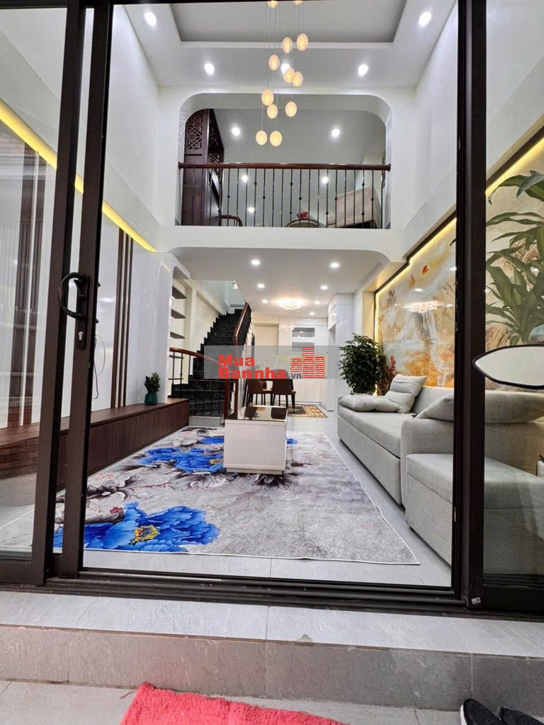 Nhà Đẹp Ở ngay gần hồ Xuân La Tây Hồ Gần ô tô Ngõ thông 38mx5T 9 tỷ 8