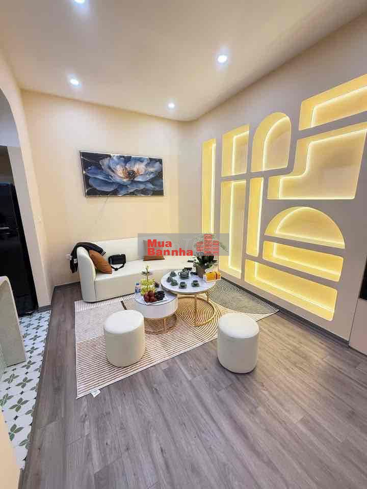 Hạ giá Minh Khai, ngõ nông thông,thang máy, tặng nội thất 45m*5T.