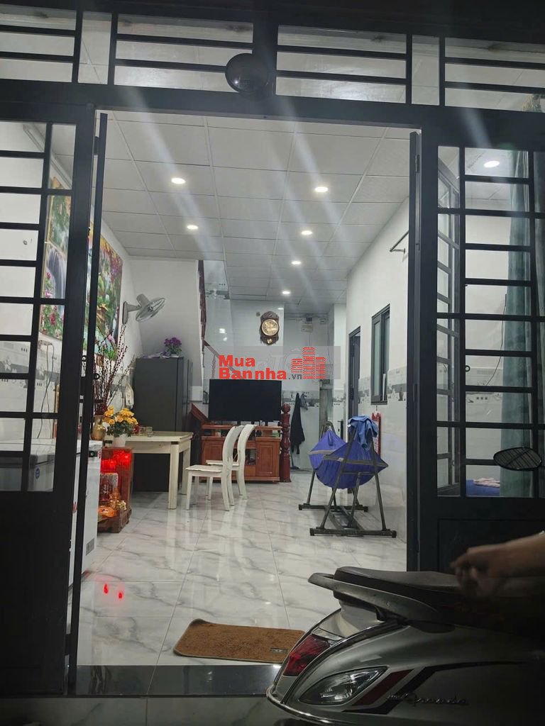 NHÀ SỔ CHUNG, 1/ TRỊNH THỊ MIẾNG, 6x11m, 4 PHÒNG NGỦ, GẦN CHỢ THỚI TỨ