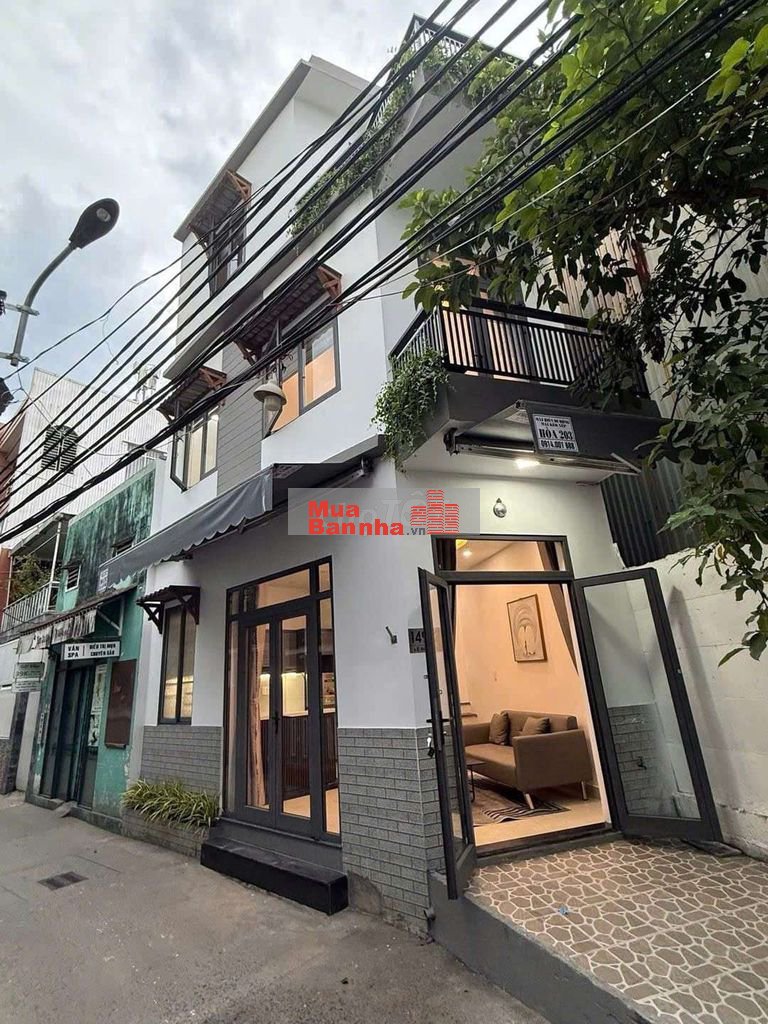 Siêu phẩm nhà 3 tầng thiết kế hiện đại ôtô trước cửa Trung tâm Đà N