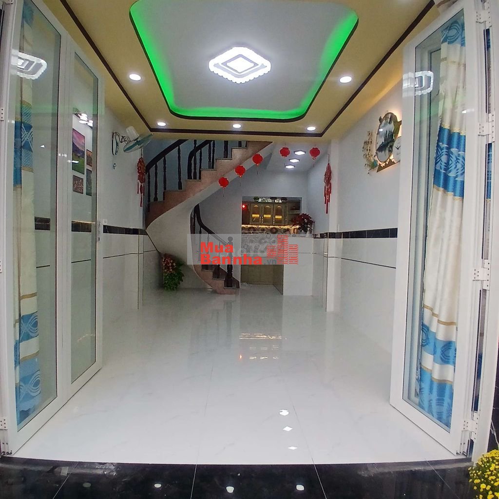 4 tỷ 500 thương lượng, nhà mới 3 tầng, đường 5 mét thông, dt: 3,5 × 8