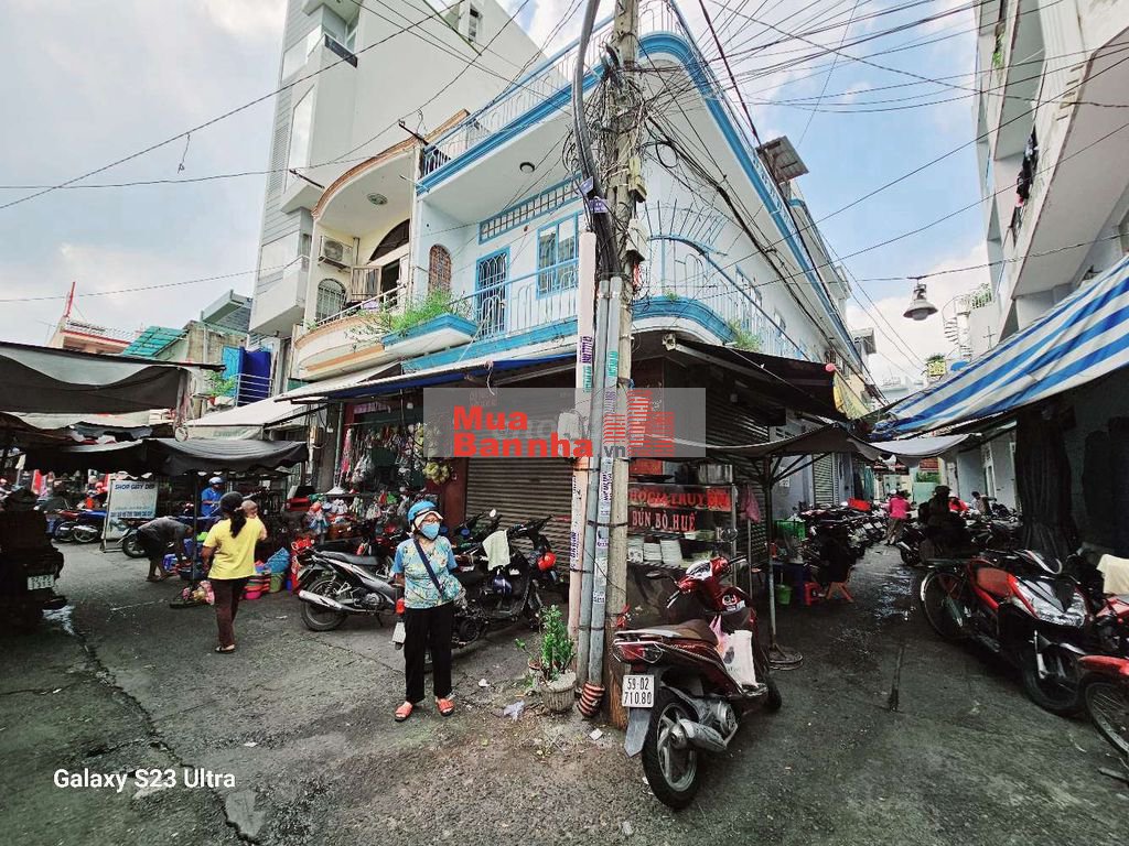 Nhà góc chợ 2MT 264/5 Nguyễn Sơn, Tân Phú, 3 tầng, hướng Đông, 9.8 tỷ