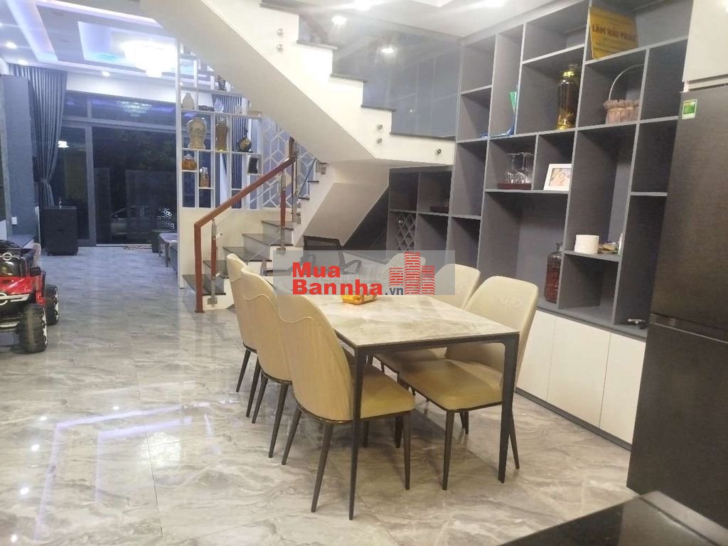 Bán nhà 3 tầng Hòa Tiến, mới ở ngay phong thủy vượng, giá rẻ