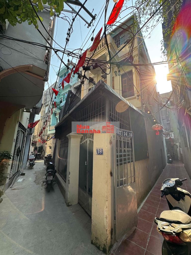 Anh trai tôi cần bán Căn Lô góc 3T (2 thoáng) tại Bồ Đề (LB), DT 60.3m