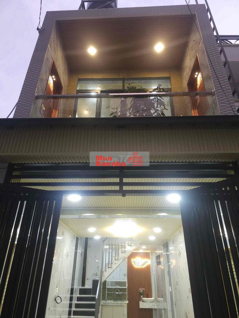 căn nhà ngay trung tâm chợ trường học các cấp