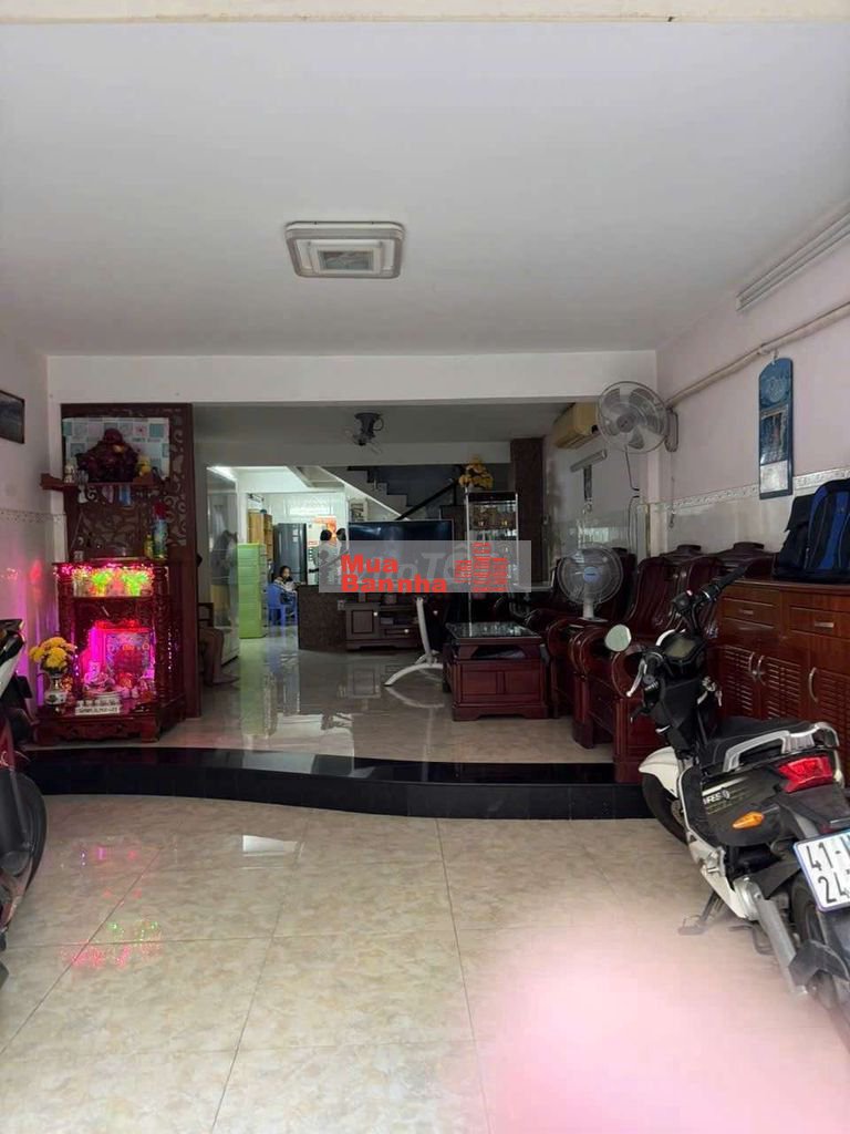 Q6, Hẻm nhựa ô tô thông Bà Hom, Nhà 3 tầng 68 m2, gi.á rẻ