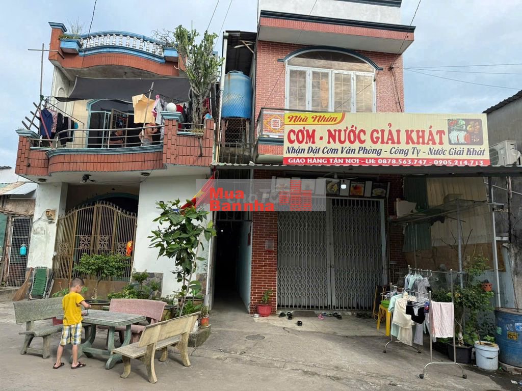 Nhà mặt tiền chợ dĩ an 2. P An Bình - Dĩ An. Ở kinh doanh ngon.