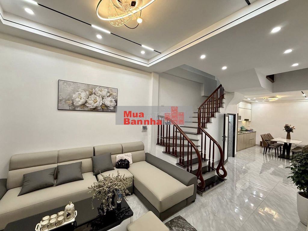 Nhỉnh 11 tỷ, Vũ Tông Phan, Thanh Xuân, xây 5 tầng, 42m2, Ô tô, mt: 4m