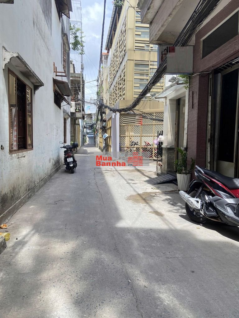 bán nhà 5 lầu 8 CHDV CMT 8 sát bên Hà Đô thu nhập 40 tr tháng