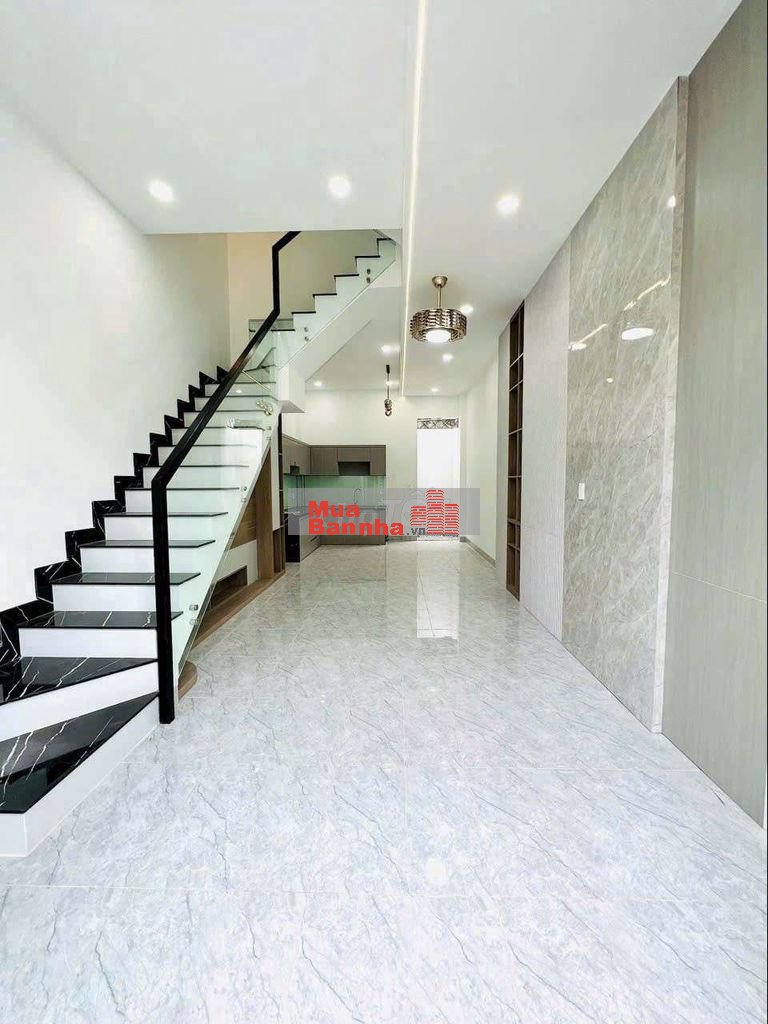 Mua nhà mới đón tết 2026. Nhà quận 6 gần vòng xoay và Chợ Phú Lâm.