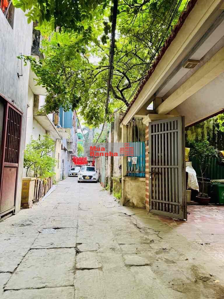 Bán Nhà Đền Lừ, DT 45m Giá 8.2 Tỷ, Không QH , Ô Tô