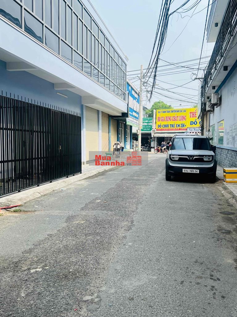 HƠN 3 TỶ NGANG 5,5m PHAN VĂN HỚN GẦN CHỢ ĐẠI HẢI - 3 PN - HXH