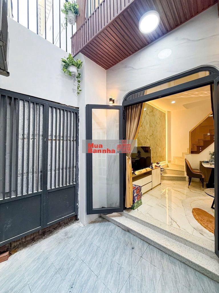 NHÀ 26m2 TẦM GIÁ 4 TỎI NGAY SÁT LANDMARK 81